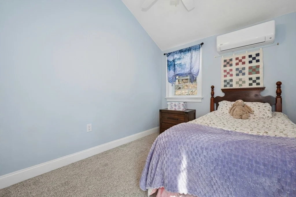 Photo of 171 Whitins Rd
