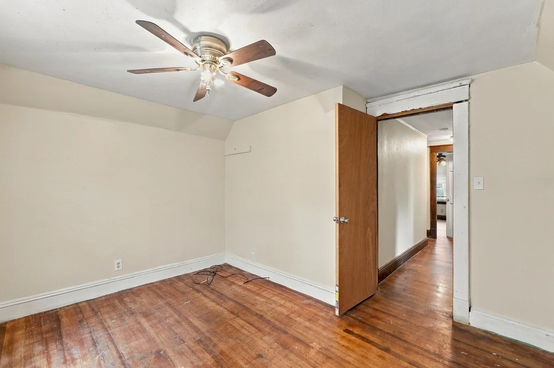 Photo of 132 Gilbert Ave