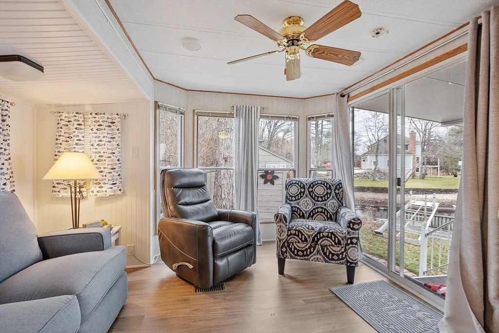 Photo of 895 Flat Hill Rd