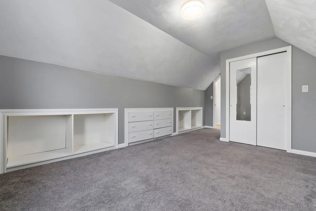 Photo of 194 Springvale Ave