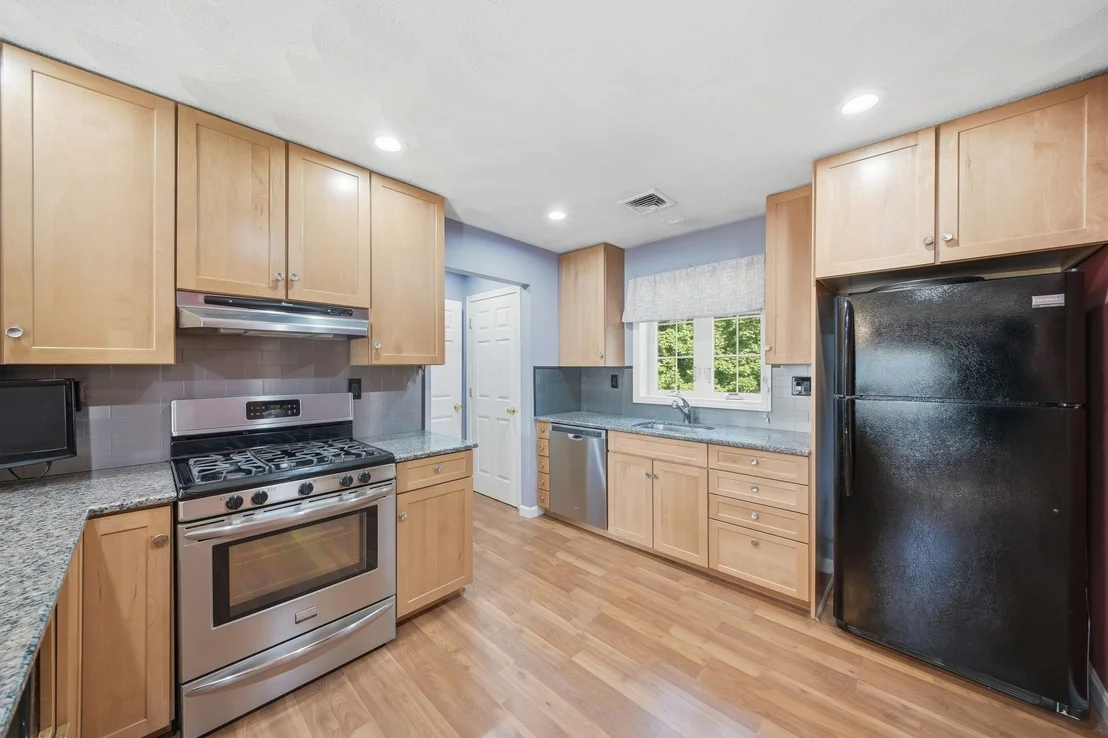 Photo of 39 Tomahawk Dr