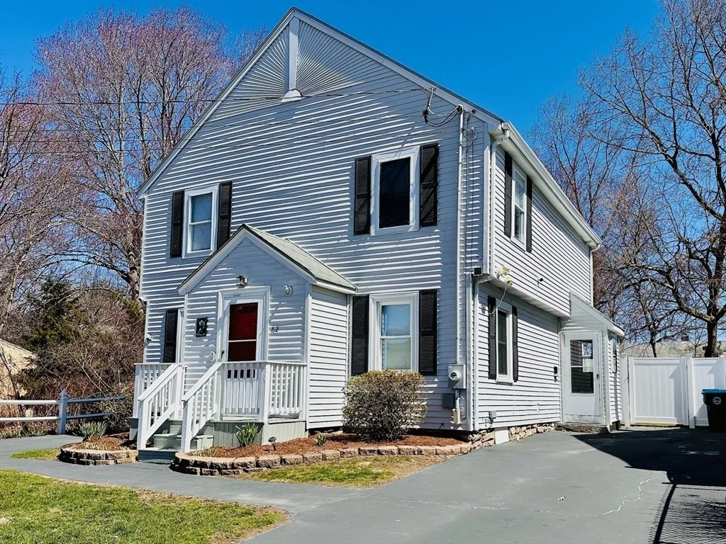 Photo of 62 Edgemere Blvd