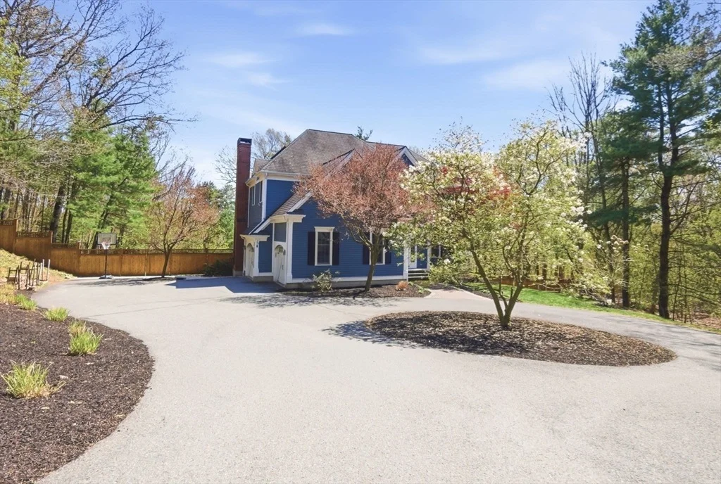 Photo of 1 Colonial Drive