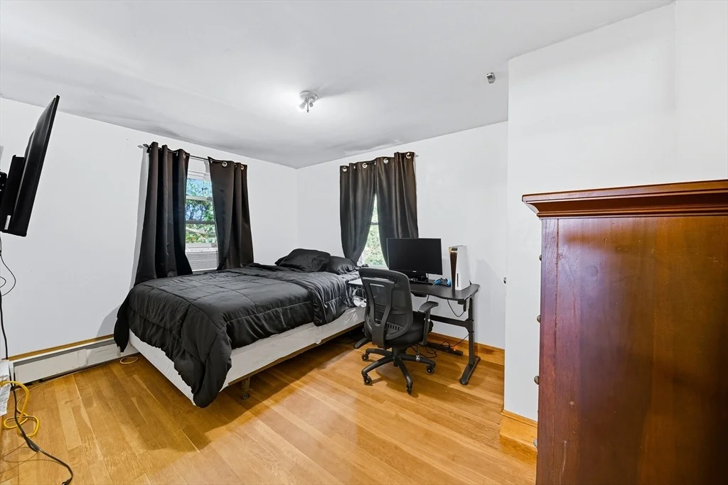 Photo of 20 Oakhill Dr