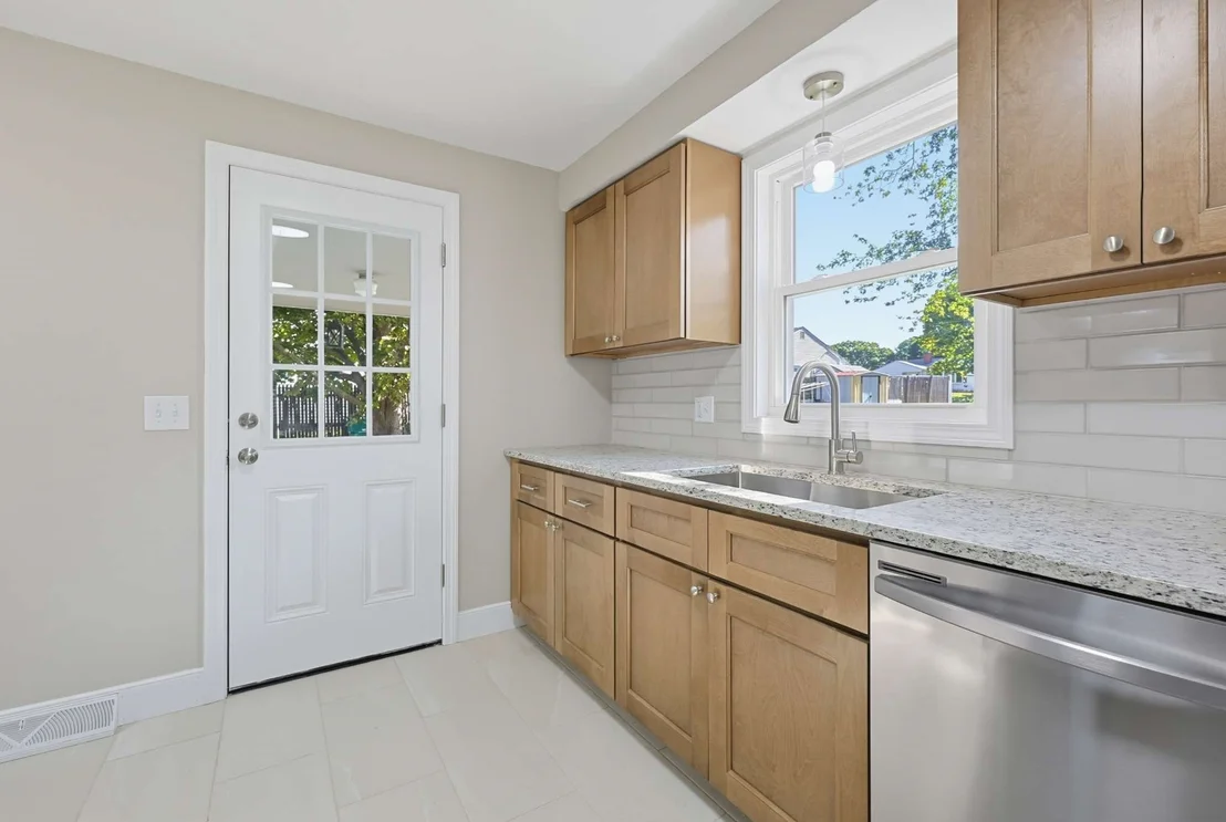 Photo of 28 Deerfield Rd