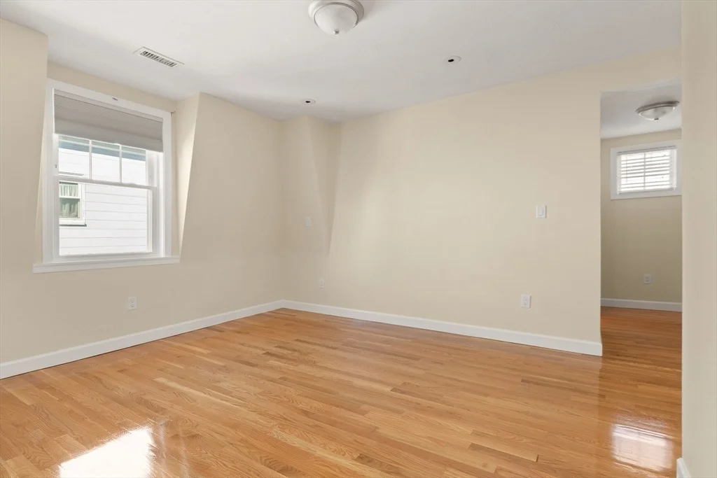 Photo of 34 Maple Avenue