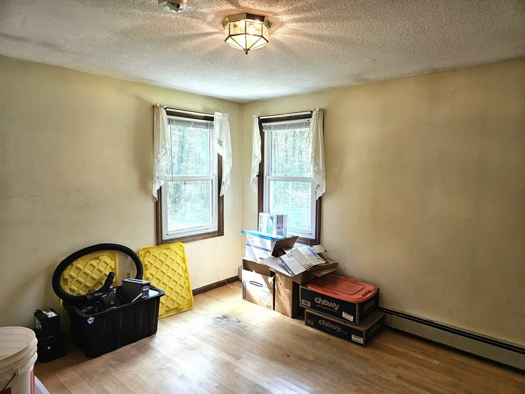 Photo of 405 Cooper Hill Rd