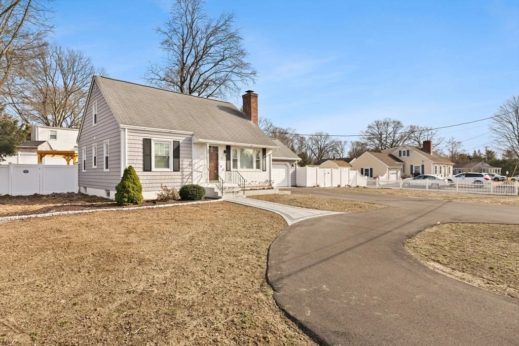 Photo of 13 Cherry Hill Dr