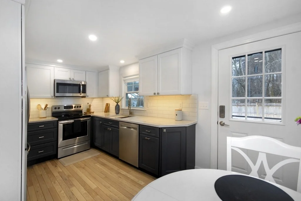 Photo of 35 Robbins Rd