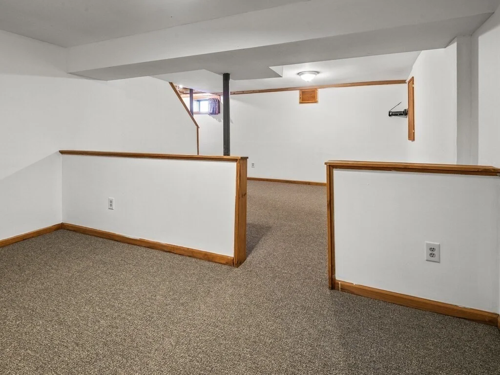 Photo of 281 Warren Rd