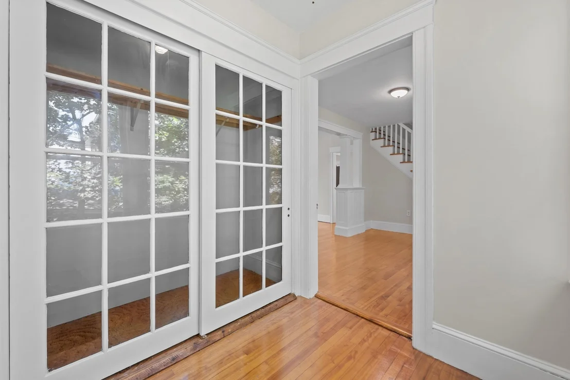 Photo of 33 Clearview Ave