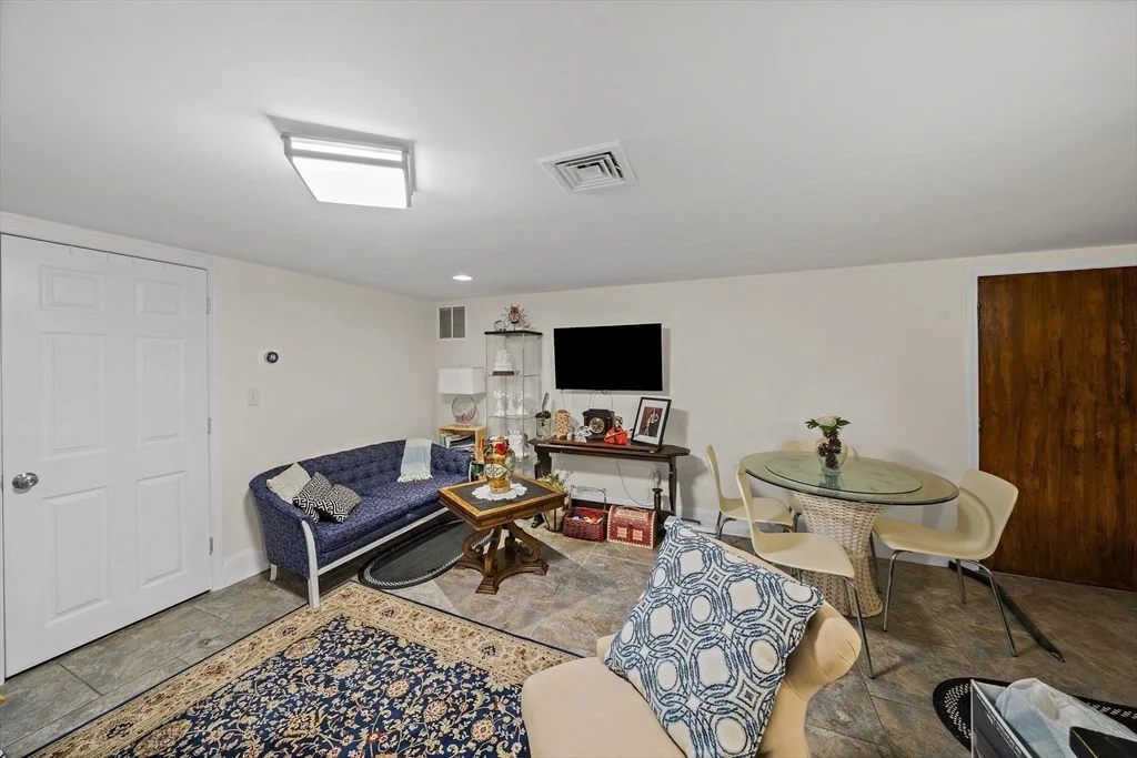 Photo of Unit 4 at 9 Beach Road