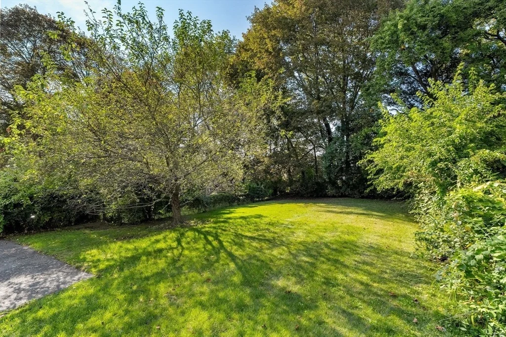 Photo of 305 Park Ave