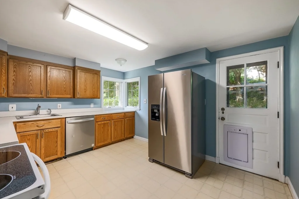 Photo of 6 Old Brook Dr