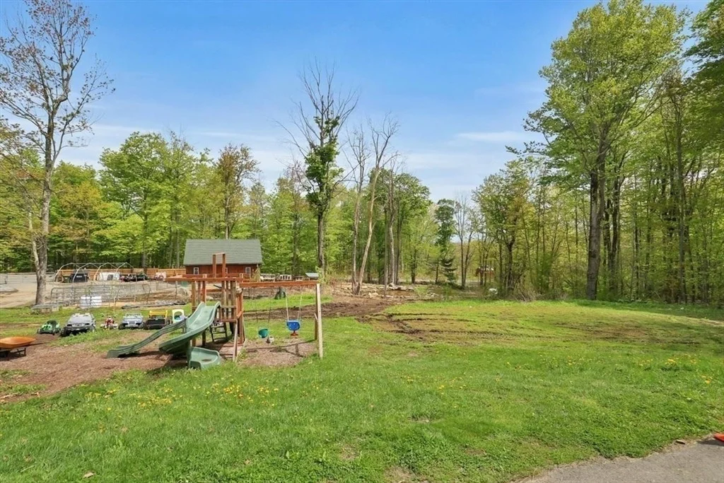 Photo of 41 Woronoco Rd