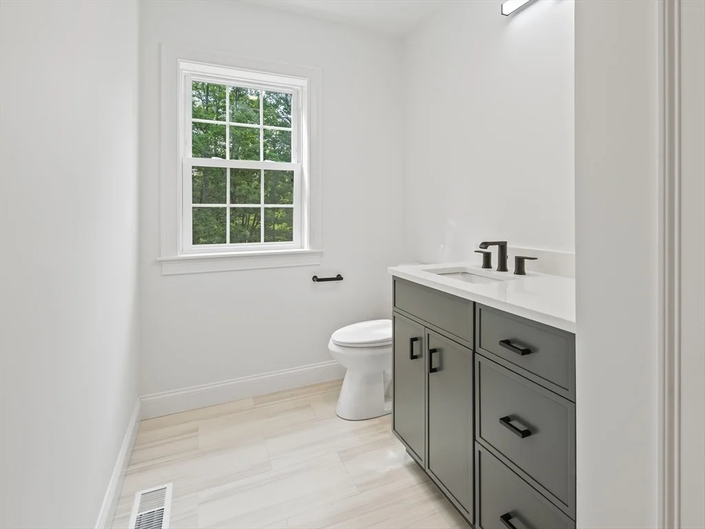 Photo of Unit 422 at 422 Granite Street