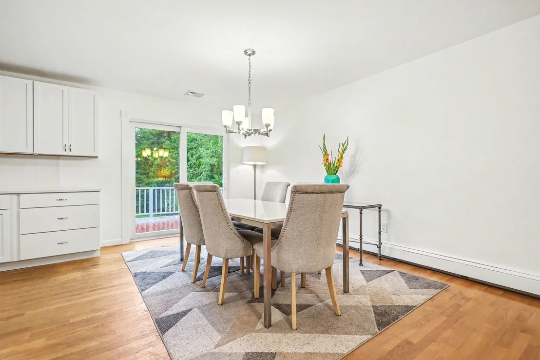 Photo of 49 Meadowview Rd