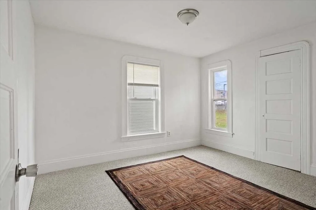 Photo of 40 Duxbury Rd