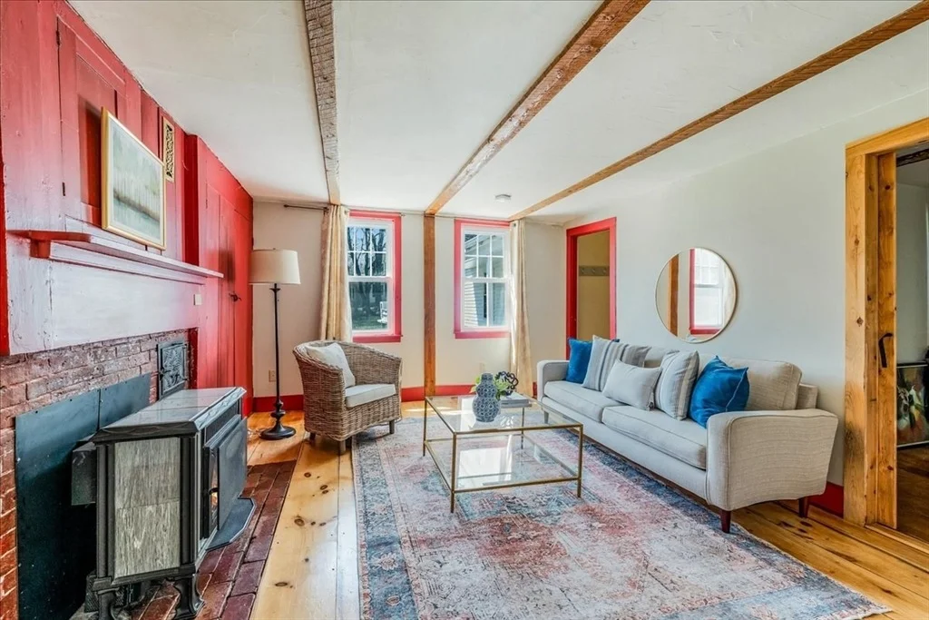 Photo of 1359 Broadway