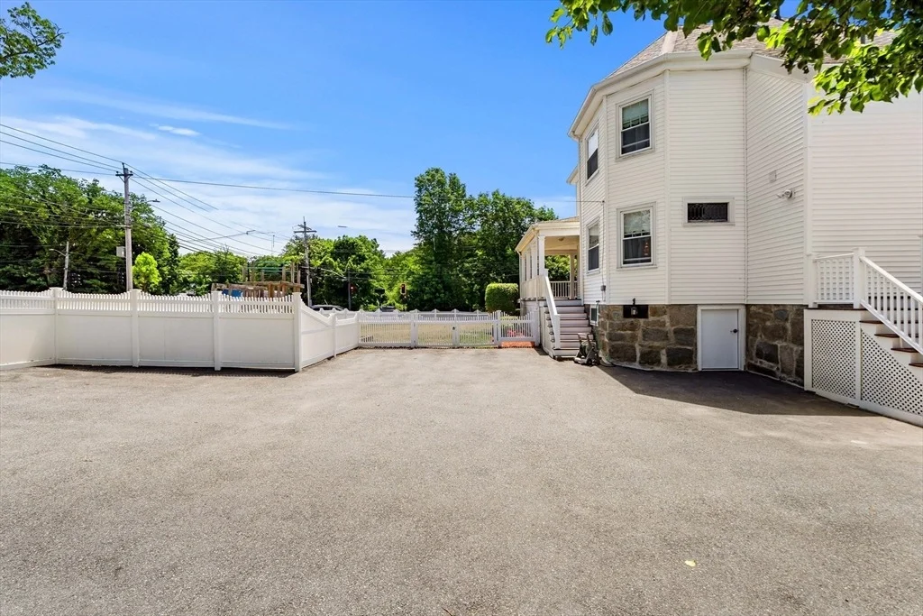 Photo of 567 Canton Ave