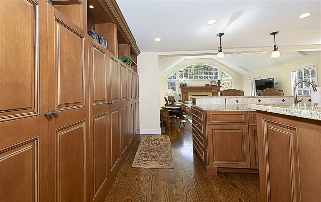 Photo of 93 Winfield Rd