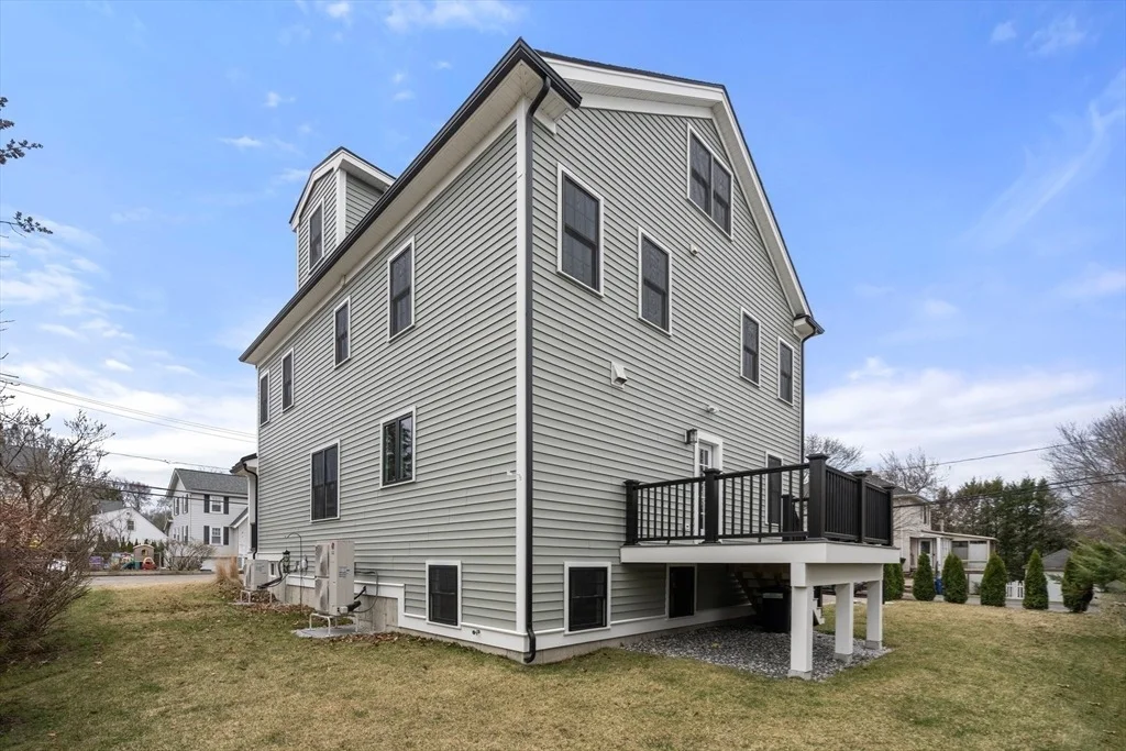 Photo of 211 Florence Ave