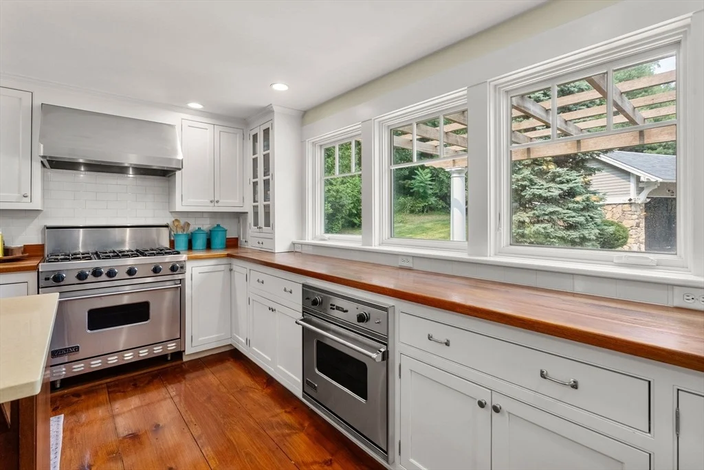 Photo of 32 Intervale Rd