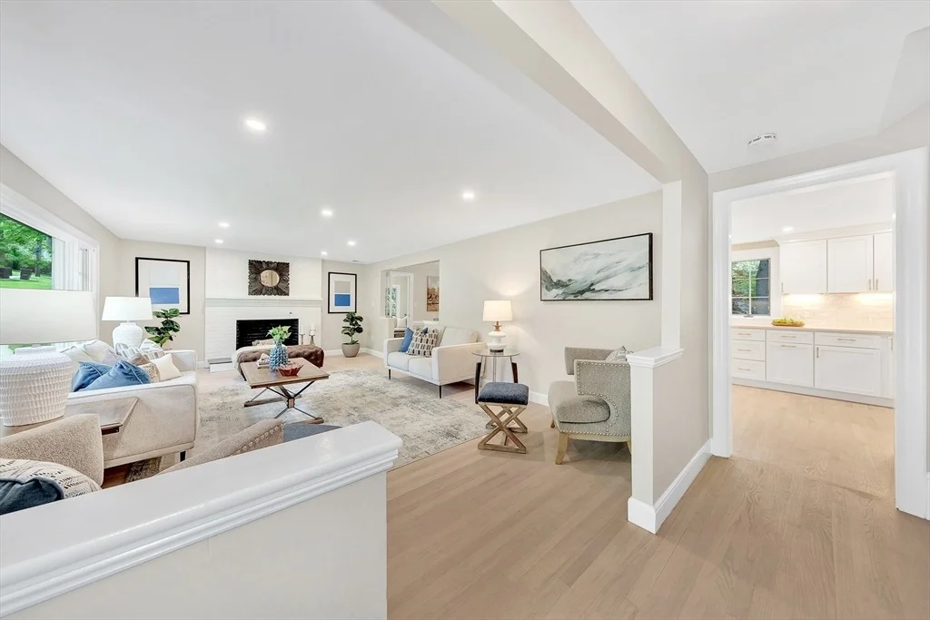 Photo of 27 Lantern Ln