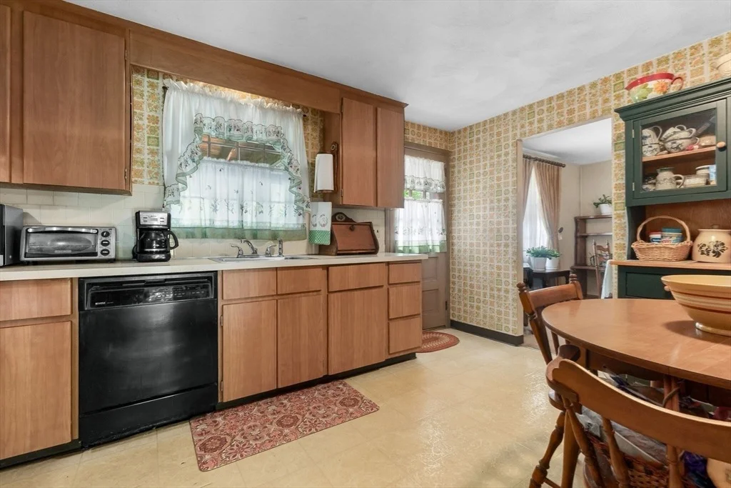 Photo of 14 Paulette Dr