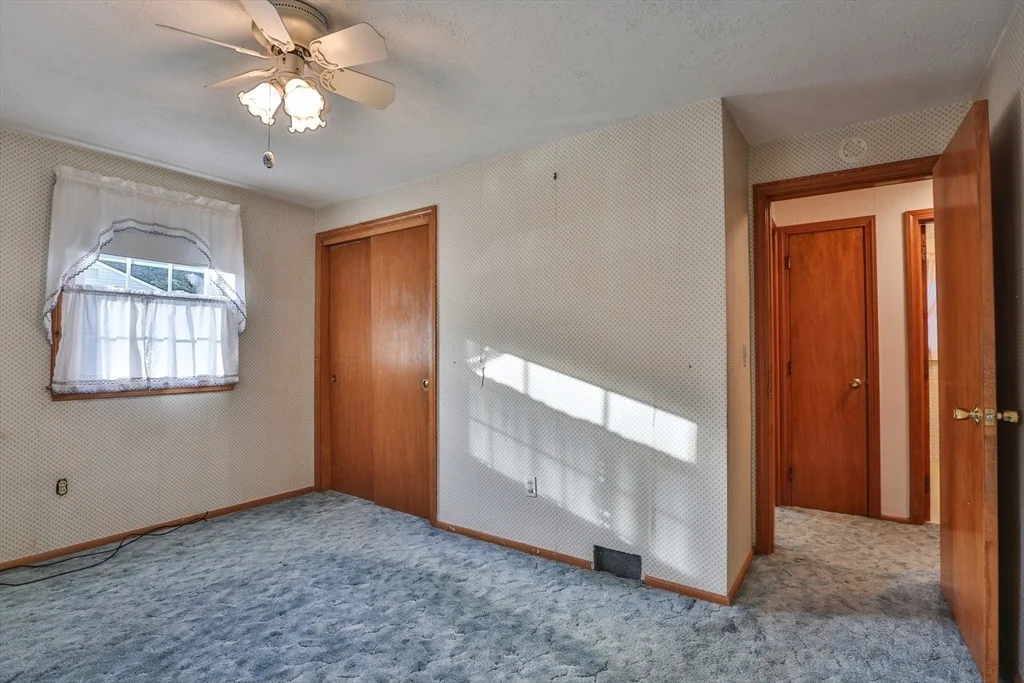 Photo of 13 Collins Dr