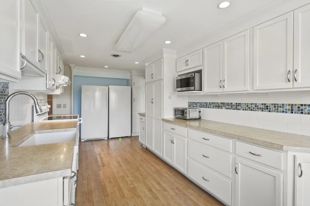 Photo of 330 Benjamin Street