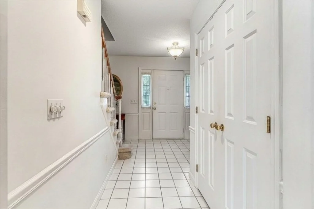 Photo of 39 Venture Dr