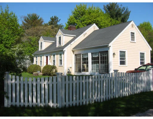 Photo of 28 Burr Rd