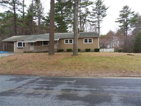 Photo of 280 W River Rd