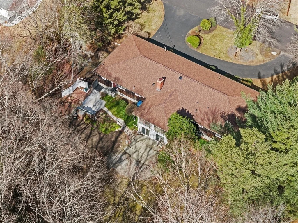 Photo of 35 Lucas Dr