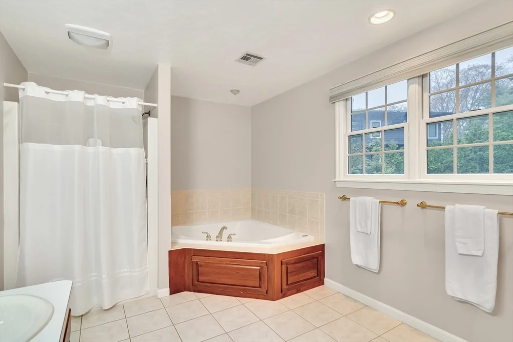 Photo of 46 Holmes St