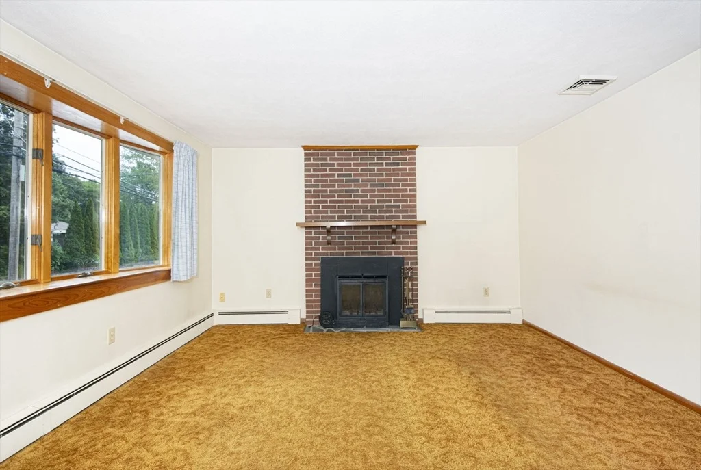 Photo of 463 Farm Rd