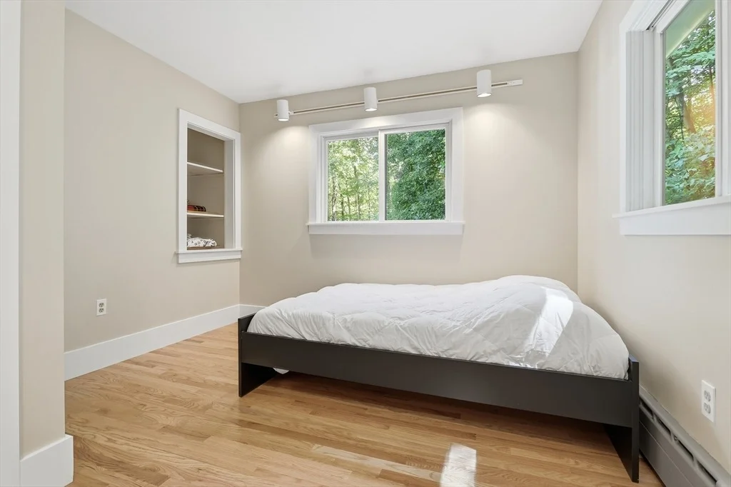 Photo of 131 Warren Ave