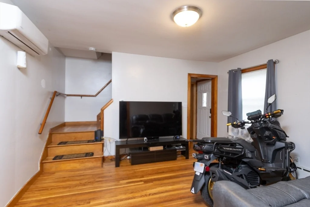 Photo of 76 Blackstone River Rd