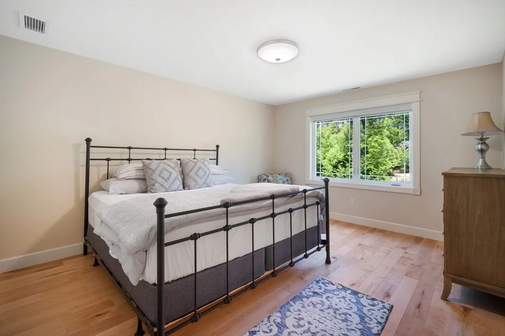 Photo of 2 Nikkis Way