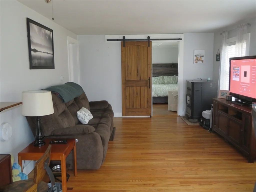 Photo of 34R Pine