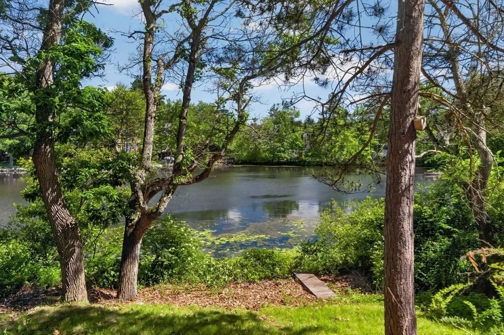 Photo of 30R Morses Pond Road