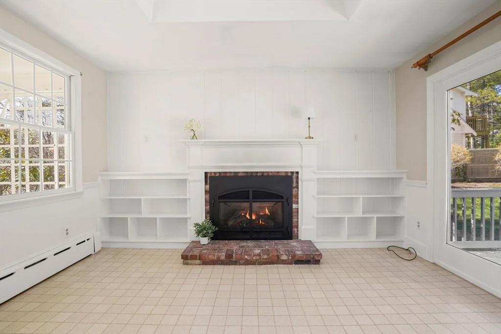 Photo of 492 Delano Rd