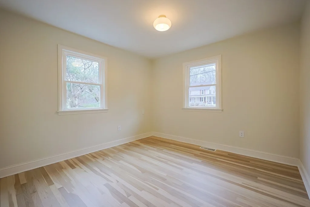 Photo of 5 Avery Heights Dr
