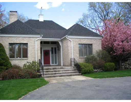 Photo of 225 Wheatland Ave