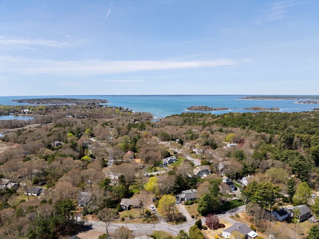 Photo of 39 Bennets Neck Dr