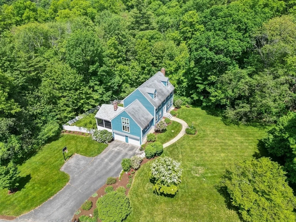 Photo of 8 Caitlin Ln