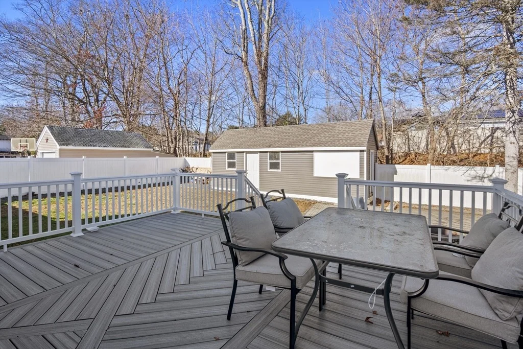 Photo of 7 Lakeside Drive