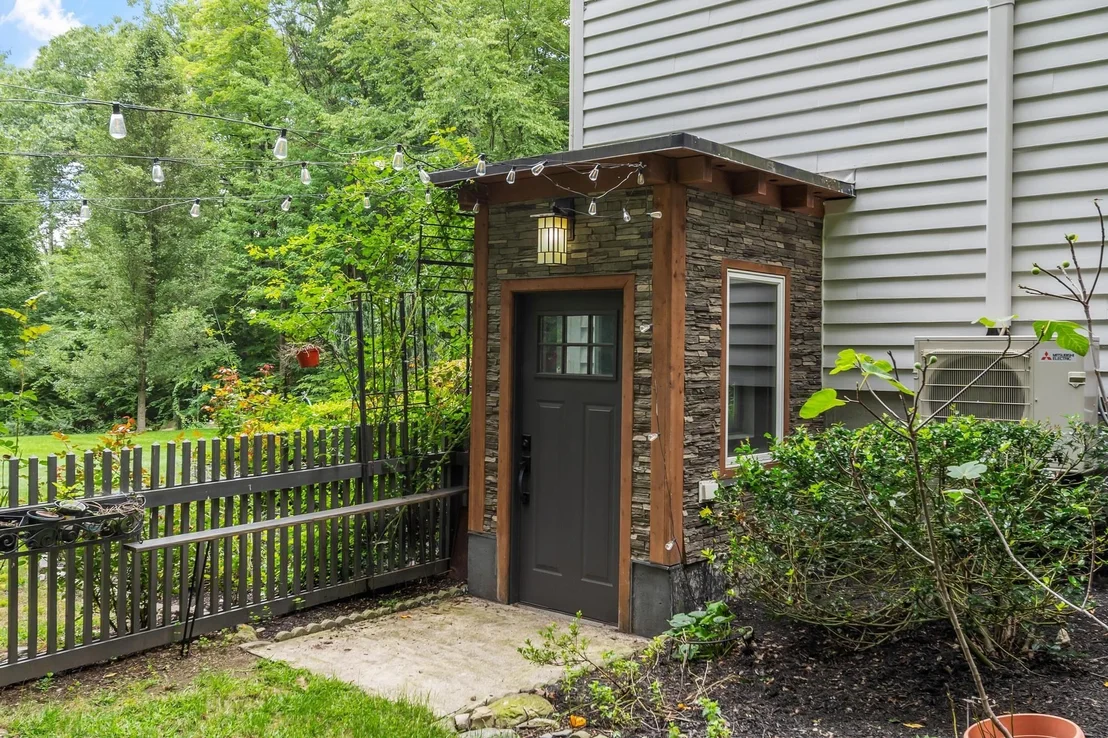 Photo of 29 Shaker Rd
