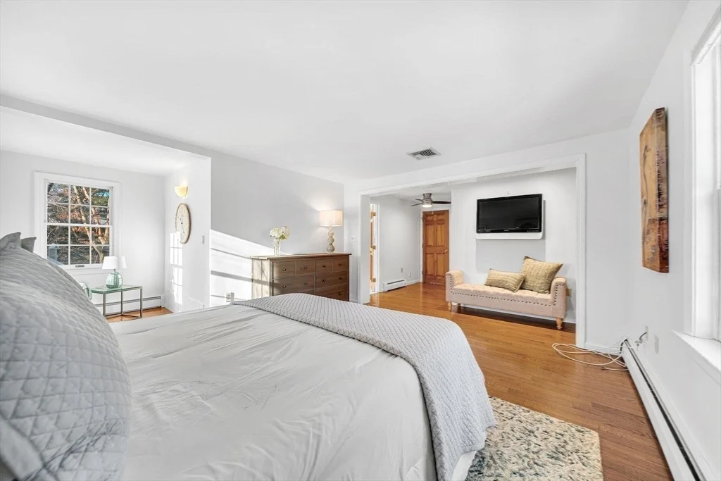 Photo of 26 Varick Hill Rd